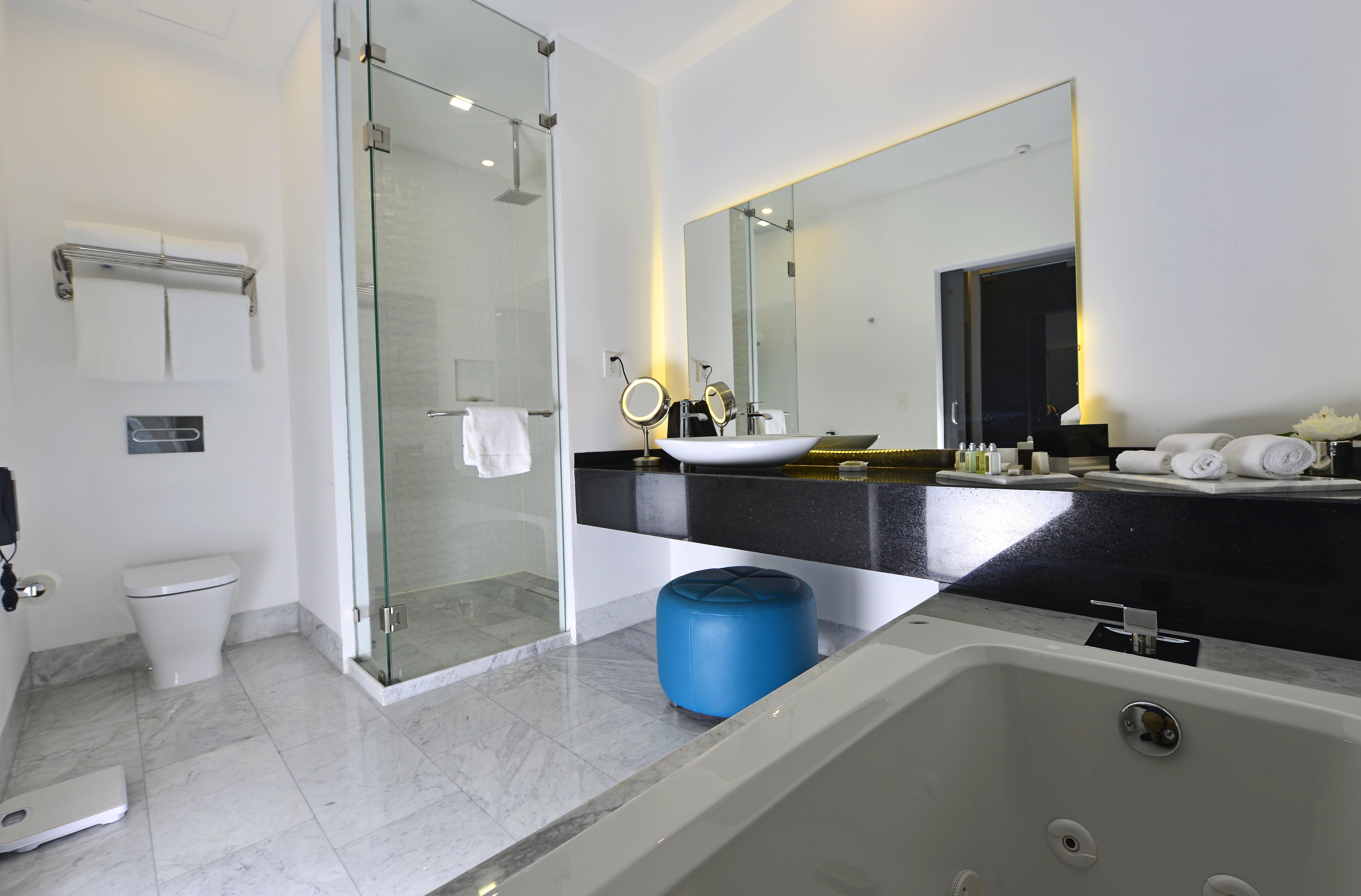Baruk Guadalajara Hotel De Autor エクステリア 写真 A modern bathroom